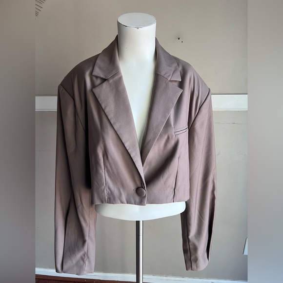 Misspap Jackets & Blazers - Elegant Taupe Cropped Blazer